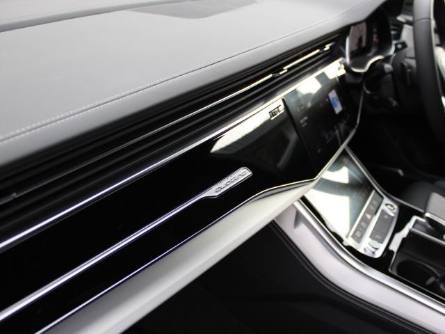 Q8 50TDIquattro S lineP レザーPコンフォートアシスタンスP パノラマサンルーフ ブラックスタイリングP インテリアプラスP OLEDリヤライトドアエントリーライト(49枚目)