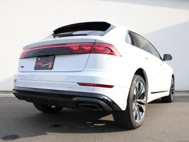 Q8 50TDIquattro S lineP レザーPコンフォートアシスタンスP パノラマサンルーフ ブラックスタイリングP インテリアプラスP OLEDリヤライトドアエントリーライト(59枚目)