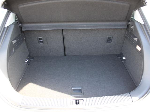 Ａ１スポーツバック １．０ＴＦＳＩスポーツ　ＭＭＩナビゲーション　アドバンストキーシステム　オートマチックエアコンディショナー（13枚目）