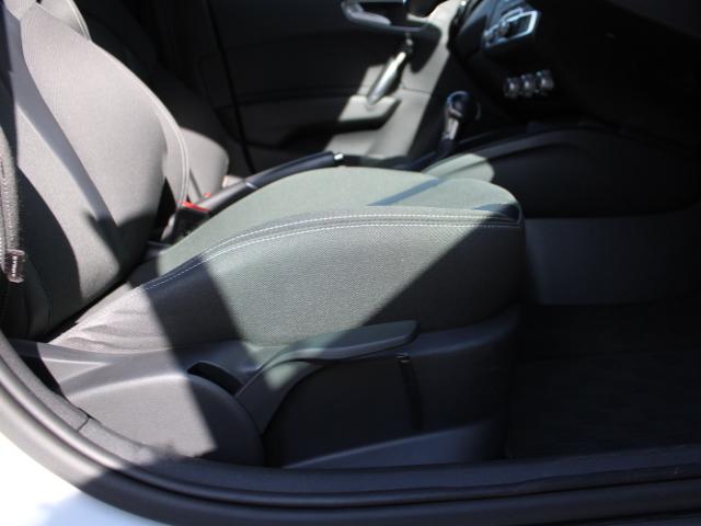 Ａ１スポーツバック １．０ＴＦＳＩスポーツ　ＭＭＩナビゲーション　アドバンストキーシステム　オートマチックエアコンディショナー（16枚目）