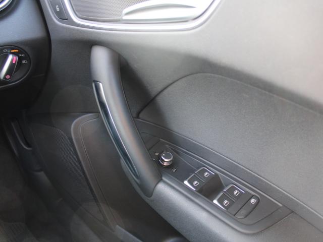 Ａ１スポーツバック １．０ＴＦＳＩスポーツ　ＭＭＩナビゲーション　アドバンストキーシステム　オートマチックエアコンディショナー（17枚目）