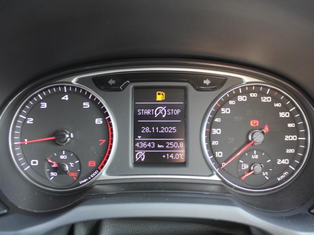 Ａ１スポーツバック １．０ＴＦＳＩスポーツ　ＭＭＩナビゲーション　アドバンストキーシステム　オートマチックエアコンディショナー（19枚目）