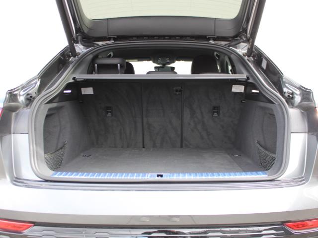 Q8スポーツバック e-トロン 55e-トロンクワトロ Sライン サイレンスP インテリアP Audirings&ブラックスタイリングP 電動リアゲート エアサス CARPLAY ETC ACC シートヒーターF/R(6枚目)