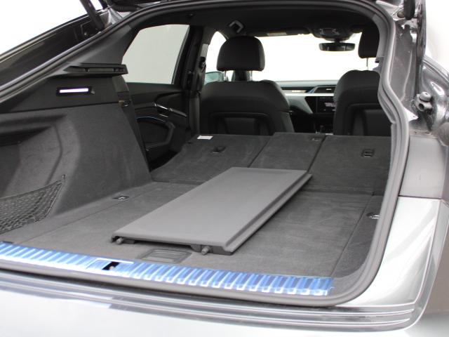 Q8スポーツバック e-トロン 55e-トロンクワトロ Sライン サイレンスP インテリアP Audirings&ブラックスタイリングP 電動リアゲート エアサス CARPLAY ETC ACC シートヒーターF/R(8枚目)