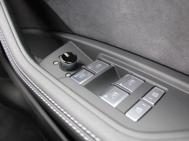 Q8スポーツバック e-トロン 55e-トロンクワトロ Sライン サイレンスP インテリアP Audirings&ブラックスタイリングP 電動リアゲート エアサス CARPLAY ETC ACC シートヒーターF/R(34枚目)