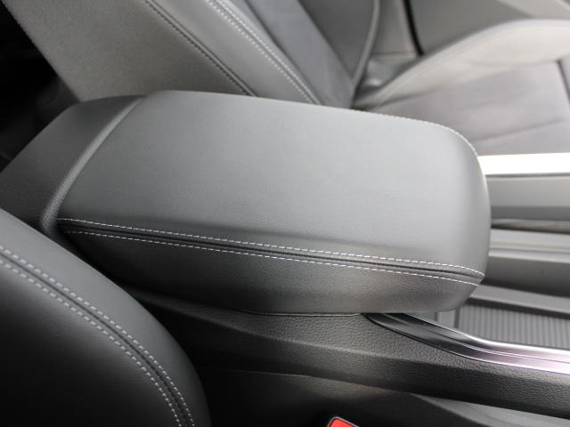 Q8スポーツバック e-トロン 55e-トロンクワトロ Sライン サイレンスP インテリアP Audirings&ブラックスタイリングP 電動リアゲート エアサス CARPLAY ETC ACC シートヒーターF/R(50枚目)