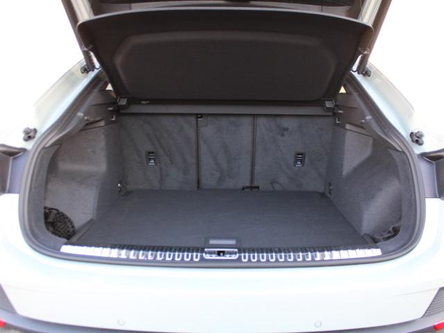 Q3スポーツバック ダイナミックエディション 特別仕様車 ダンピングコントロール コンビニエンス&アシスタンスP テクノロジーP プラスP プライバシーガラス サラウンドビューカメラ 電動リアゲート CARPLAY ETC ACC(6枚目)