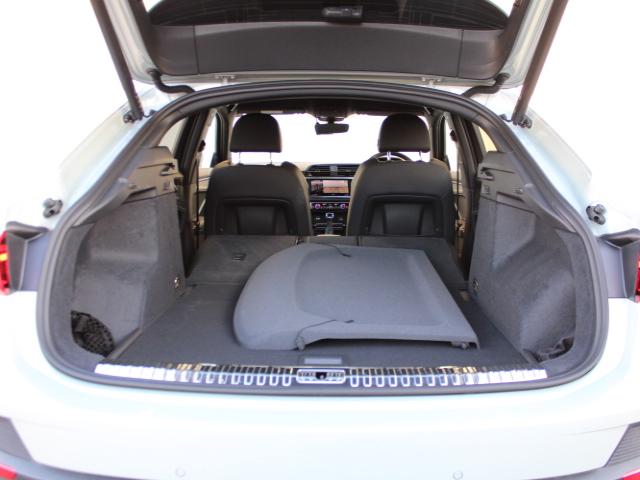 Q3スポーツバック ダイナミックエディション 特別仕様車 ダンピングコントロール コンビニエンス&アシスタンスP テクノロジーP プラスP プライバシーガラス サラウンドビューカメラ 電動リアゲート CARPLAY ETC ACC(7枚目)