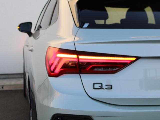 Q3スポーツバック ダイナミックエディション 特別仕様車 ダンピングコントロール コンビニエンス&アシスタンスP テクノロジーP プラスP プライバシーガラス サラウンドビューカメラ 電動リアゲート CARPLAY ETC ACC(49枚目)