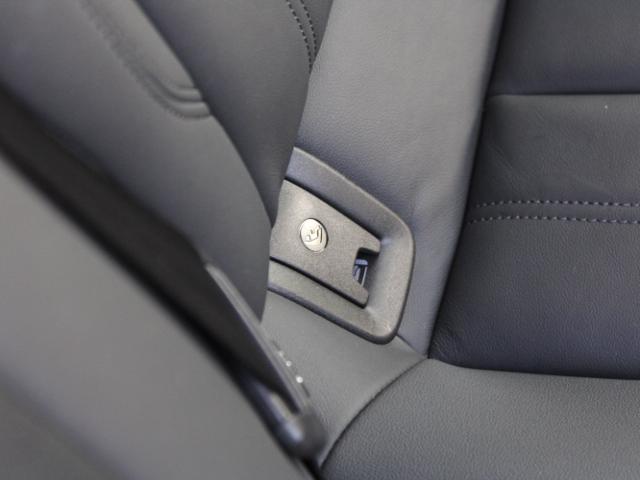 Ａ４ ４５ＴＦＳＩクワトロアドバンスド　Ｂａｎｇ　＆　Ｏｌｕｆｓｅｎ　ラグジュアリーＰ　デコラティブパネル　オーク　ナチュラルグレー　シートヒーター　（フロント／リヤ）サラウンドビューカメラ　マトリクスＬＥＤ　ＥＴＣ　ＡＣＣ（18枚目）