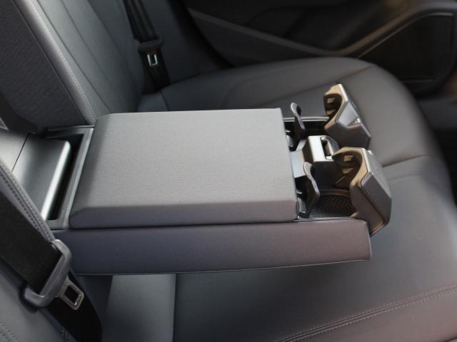 Ａ４ ４５ＴＦＳＩクワトロアドバンスド　Ｂａｎｇ　＆　Ｏｌｕｆｓｅｎ　ラグジュアリーＰ　デコラティブパネル　オーク　ナチュラルグレー　シートヒーター　（フロント／リヤ）サラウンドビューカメラ　マトリクスＬＥＤ　ＥＴＣ　ＡＣＣ（19枚目）
