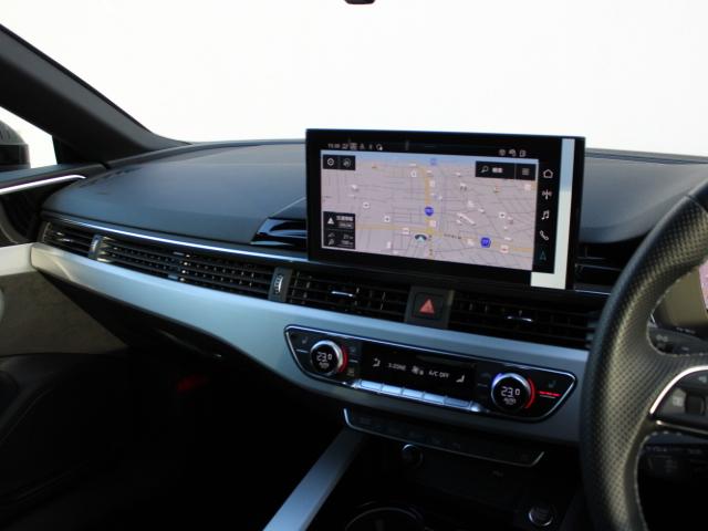 Ａ５スポーツバック ブラックスタイルプラス　コンフォートＰ　Ａｕｄｉ　ｒｉｎｇｓ＆ブラックスタイリングＰ　ワイヤレスチャージング　サラウンドビューカメラ／パークアシスト　電動リアゲート　マルチカラーアンビエントライト（34枚目）