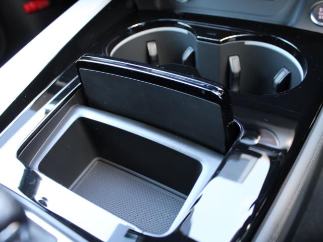 Ａ５スポーツバック ブラックスタイルプラス　コンフォートＰ　Ａｕｄｉ　ｒｉｎｇｓ＆ブラックスタイリングＰ　ワイヤレスチャージング　サラウンドビューカメラ／パークアシスト　電動リアゲート　マルチカラーアンビエントライト（43枚目）