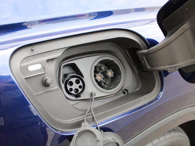 Q4スポーツバック e-トロン 40e-トロン Sライン SlineインテリアプラスP S line P 電動シート マルチカラーアンビエントライティング マトリクスLEDヘッドライト シートヒーター CARPLAY ETC ACC サイドアシスト(14枚目)