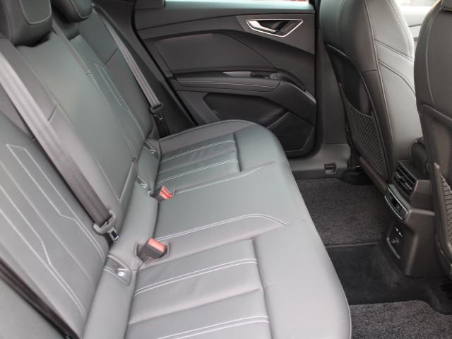 Q4スポーツバック e-トロン 40e-トロン Sライン SlineインテリアプラスP S line P 電動シート マルチカラーアンビエントライティング マトリクスLEDヘッドライト シートヒーター CARPLAY ETC ACC サイドアシスト(20枚目)