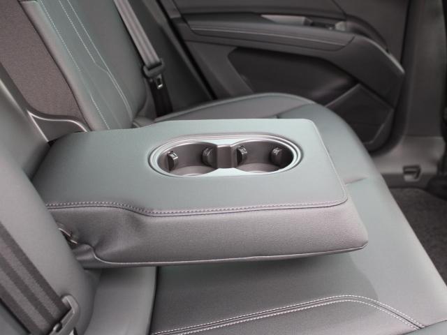Q4スポーツバック e-トロン 40e-トロン Sライン SlineインテリアプラスP S line P 電動シート マルチカラーアンビエントライティング マトリクスLEDヘッドライト シートヒーター CARPLAY ETC ACC サイドアシスト(22枚目)