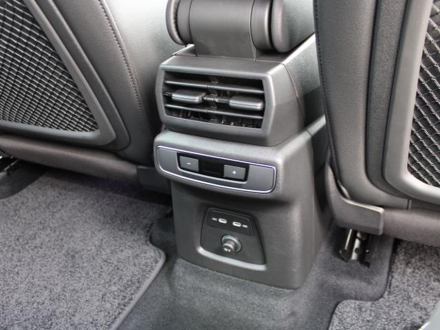 Q4スポーツバック e-トロン 40e-トロン Sライン SlineインテリアプラスP S line P 電動シート マルチカラーアンビエントライティング マトリクスLEDヘッドライト シートヒーター CARPLAY ETC ACC サイドアシスト(23枚目)