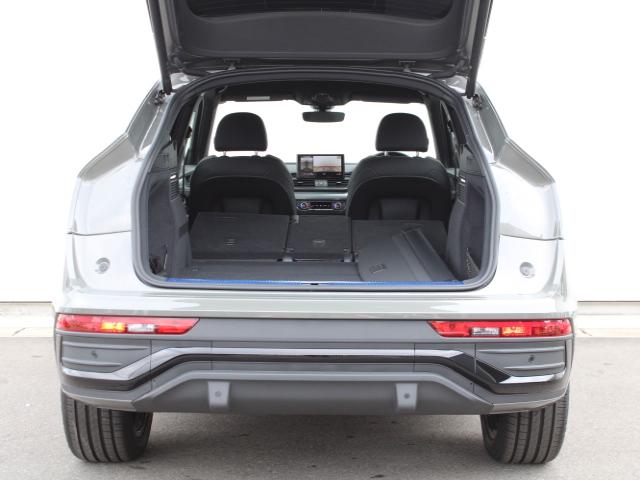 Ｑ５スポーツバック Ｓライン　ダイナミックエディション　ｄｙｎａｍｉｃ　ｅｄｉｔｉｏｎ　Ｐ　ブラックスタイリングＰ　ファインナッパレザー　Ｓ　ｌｉｎｅ　ｐｌｕｓＰ　ステアリングヒーター　サラウンドビュー　電動リアゲート　ＣＡＲＰＬＡＹ　ＥＴＣ　ＡＣＣ（21枚目）