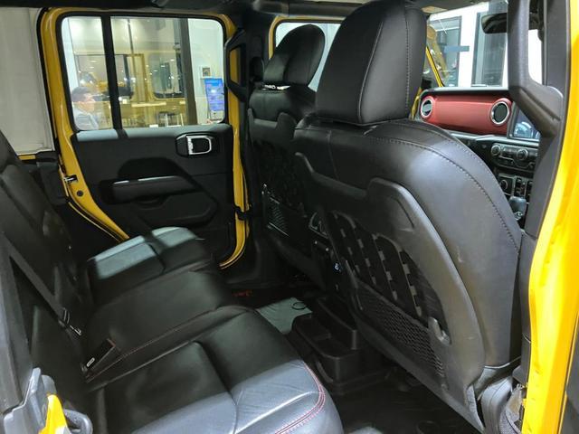 ジープ・ラングラーアンリミテッド ルビコン 弊社オーナー様下取り 認定中古車保証一年付き 4WD LEDヘッドライト LEDテールランプ 純正ナビ ETC バックカメラ アップルカープレイ アンドロイドオート アダプティブクルーズコントロール(18枚目)