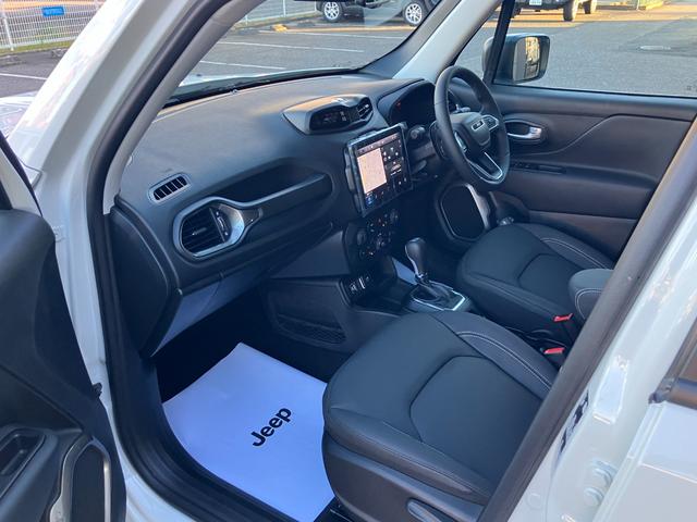 ジープ・レネゲード アルティテュード e-ハイブリッド 新車保証継承 弊社試乗車 Applecarplay/androidauto アダプティブクルーズコントロール 前面衝突警報 シートヒーター ハンドルヒーター(21枚目)