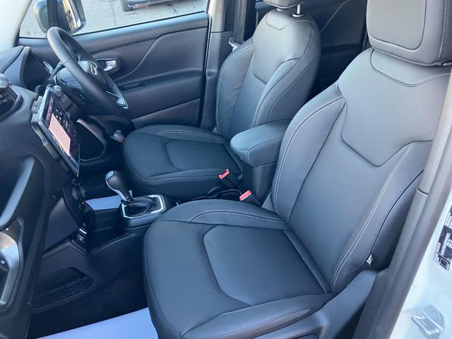 ジープ・レネゲード アルティテュード e-ハイブリッド 新車保証継承 弊社試乗車 Applecarplay/androidauto アダプティブクルーズコントロール 前面衝突警報 シートヒーター ハンドルヒーター(22枚目)