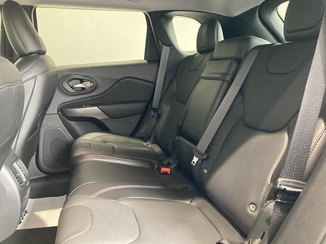 リミテッド 認定中古車保証 整備付 純正18インチAW ナビゲーション レザーシート シートヒーター パワーシート 安全装備 LEDヘッドライト 電動トランクゲード アダプティブクルーズコントロール ETC2.0(11枚目)