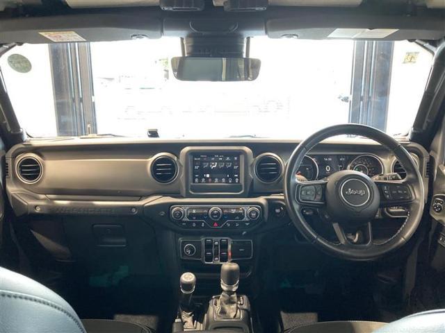 ジープ・ラングラーアンリミテッド フリーダムエディション バックカメラ 純正17インチアルミホイール ハーフレザーシート ETC サイドステップ サイドカメラ フロントカメラ AppleCarPlay/AndroidAuto(14枚目)