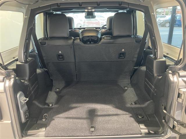 ジープ・ラングラーアンリミテッド フリーダムエディション バックカメラ 純正17インチアルミホイール ハーフレザーシート ETC サイドステップ サイドカメラ フロントカメラ AppleCarPlay/AndroidAuto(27枚目)