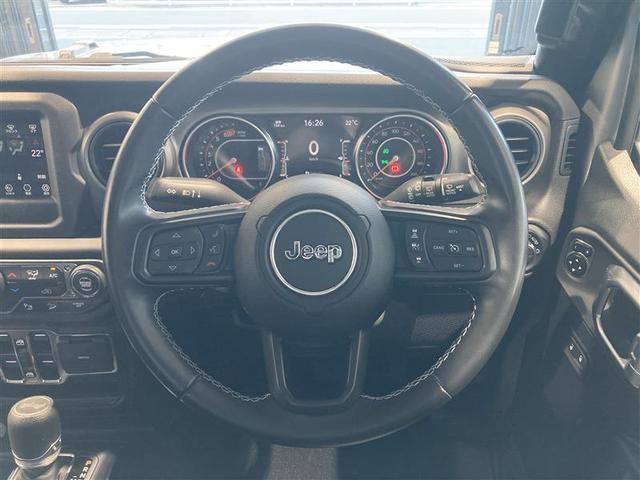 ジープ・ラングラーアンリミテッド フリーダムエディション バックカメラ 純正17インチアルミホイール ハーフレザーシート ETC サイドステップ サイドカメラ フロントカメラ AppleCarPlay/AndroidAuto(30枚目)