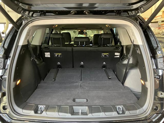 ジープ・コマンダー リミテッド　新車保証継承　整備有　サンルーフ　デモカー　試乗車　純正アルミホイール　レーダークルーズ　電動リアゲート　ＬＥＤヘッドライト　ＬＥＤフォグランプ（28枚目）