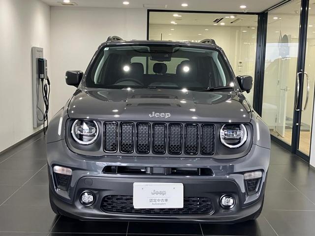 ジープ・レネゲード アルティテュード　ｅ－ハイブリッド　新車保証継承　認定中古車　サンルーフ付き　ハイブリッド車　ＬＥＤライト　レザーシート　シートヒーター　アダプティブクルーズコントロール　パワーシート（6枚目）