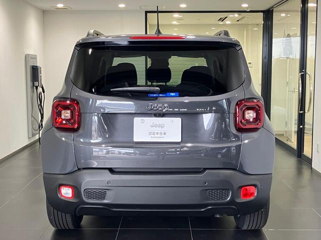 ジープ・レネゲード アルティテュード　ｅ－ハイブリッド　新車保証継承　認定中古車　サンルーフ付き　ハイブリッド車　ＬＥＤライト　レザーシート　シートヒーター　アダプティブクルーズコントロール　パワーシート（8枚目）