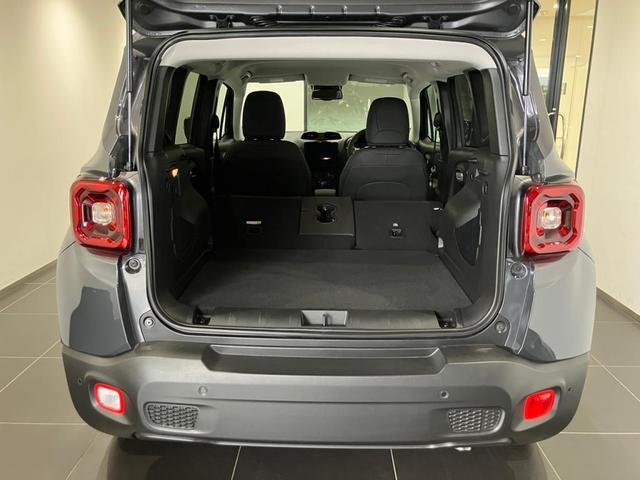 ジープ・レネゲード アルティテュード　ｅ－ハイブリッド　新車保証継承　認定中古車　サンルーフ付き　ハイブリッド車　ＬＥＤライト　レザーシート　シートヒーター　アダプティブクルーズコントロール　パワーシート（28枚目）