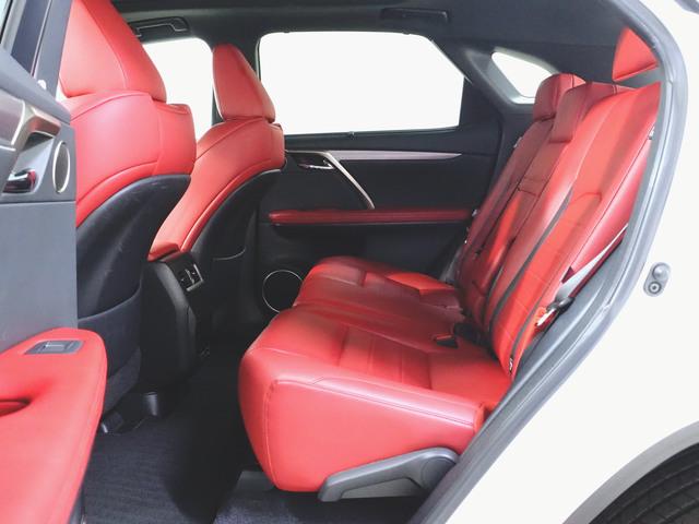 ＲＸ ＲＸ３００　Ｆスポーツ　シートヒーター　シートエアコン　パワーシート　トランクスルー　フロアマット　ナビ　ＣＤ　音楽プレーヤー接続　Ｂｌｕｅｔｏｏｔｈ接続　ＴＶ　ＤＶＤ再生　ＥＴＣ　サンルーフ・ガラスルーフ（30枚目）