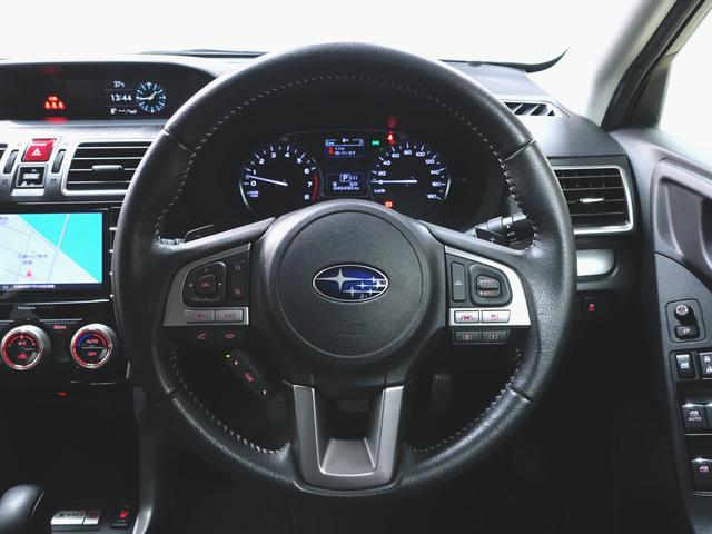 フォレスター Ｓ－リミテッド　スマートエディション　シートヒーター　トランクスルー　フロアマット　ナビ　ＣＤ　音楽プレーヤー接続　Ｂｌｕｅｔｏｏｔｈ接続　ＴＶ　ＤＶＤ再生　ＥＴＣ　ＬＥＤヘッドライト　バックモニター　衝突被害軽減ブレーキ　横滑り防止装置（13枚目）