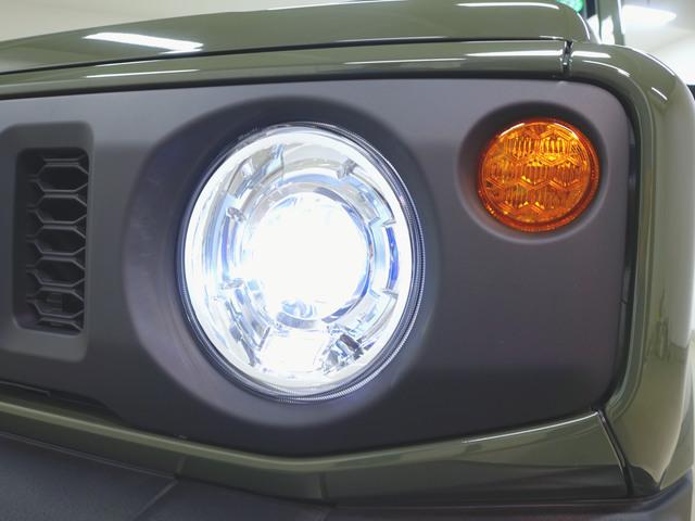 ジムニー 4WD XC シートヒーター トランクスルー 音楽プレーヤー接続 Bluetooth接続 ETC LEDヘッドライト バックモニター 盗難防止 衝突被害軽減ブレーキ 横滑り防止装置 クルーズコントロール(3枚目)