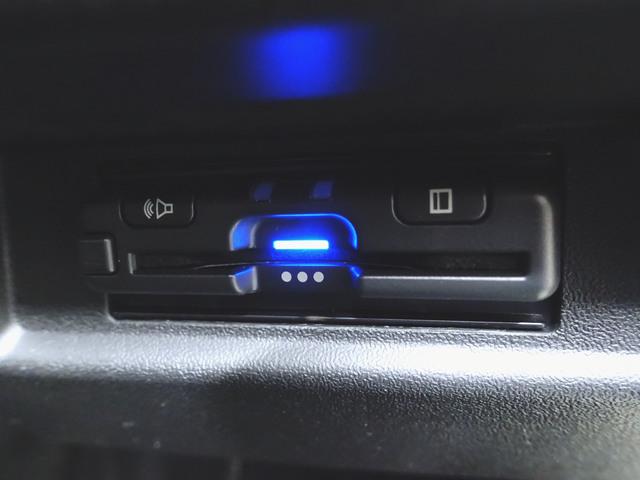 ジムニー 4WD XC シートヒーター トランクスルー 音楽プレーヤー接続 Bluetooth接続 ETC LEDヘッドライト バックモニター 盗難防止 衝突被害軽減ブレーキ 横滑り防止装置 クルーズコントロール(10枚目)