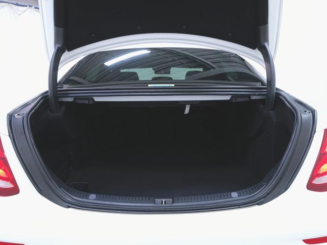 Ｅクラス Ｅ２００　アバンギャルド　ＡＭＧライン　エクスクルーシブパッケージ　シートヒーター　パワーシート　トランクスルー　フロアマット　コネクテッド機能　ナビ　音楽プレーヤー接続　Ｂｌｕｅｔｏｏｔｈ接続　ＴＶ　ＥＴＣ　ＬＥＤヘッドライト（28枚目）