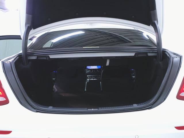 Ｅクラス Ｅ２００　アバンギャルド　ＡＭＧライン　エクスクルーシブパッケージ　シートヒーター　パワーシート　トランクスルー　フロアマット　コネクテッド機能　ナビ　音楽プレーヤー接続　Ｂｌｕｅｔｏｏｔｈ接続　ＴＶ　ＥＴＣ　ＬＥＤヘッドライト（33枚目）