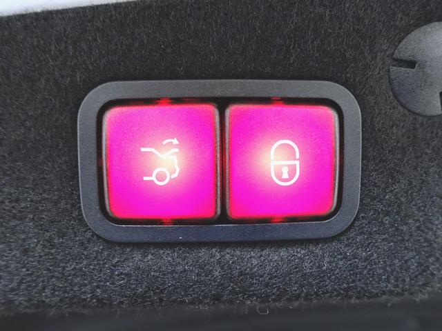 Ｃクラス Ｃ２００　ローレウスエディション　スポーツプラスパッケージ　シートヒーター　パワーシート　トランクスルー　フロアマット　コネクテッド機能　ナビ　音楽プレーヤー接続　Ｂｌｕｅｔｏｏｔｈ接続　ＴＶ　ＥＴＣ　ＬＥＤヘッドライト（28枚目）