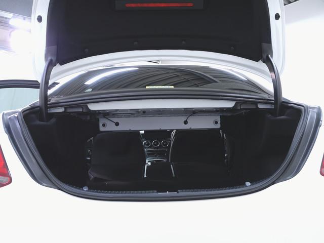 Ｃクラス Ｃ２００　ローレウスエディション　スポーツプラスパッケージ　シートヒーター　パワーシート　トランクスルー　フロアマット　コネクテッド機能　ナビ　音楽プレーヤー接続　Ｂｌｕｅｔｏｏｔｈ接続　ＴＶ　ＥＴＣ　ＬＥＤヘッドライト（32枚目）