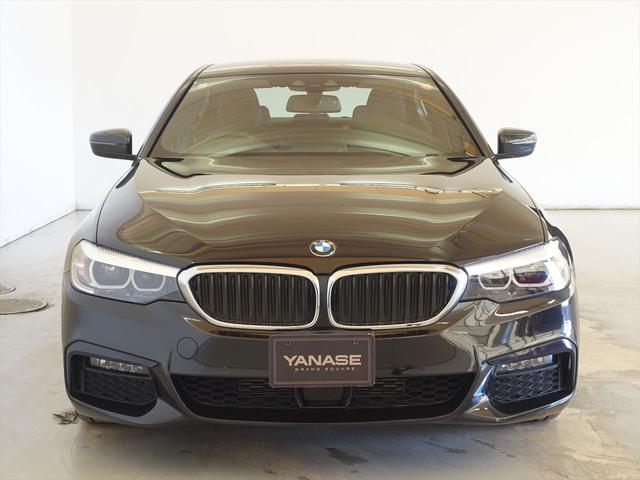 5シリーズ 523d xDrive Mスポーツ エディションジョイ+ パワーシート トランクスルー フロアマット コネクテッド機能 ナビ CD ミュージックサーバー 音楽プレーヤー接続 Bluetooth接続 TV DVD再生 ETC LEDヘッドライト バックモニター(2枚目)