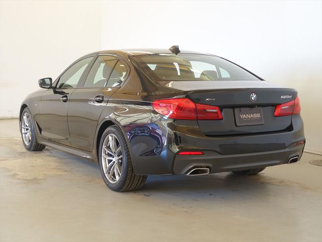 5シリーズ 523d xDrive Mスポーツ エディションジョイ+ パワーシート トランクスルー フロアマット コネクテッド機能 ナビ CD ミュージックサーバー 音楽プレーヤー接続 Bluetooth接続 TV DVD再生 ETC LEDヘッドライト バックモニター(4枚目)