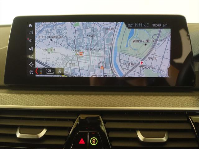 5シリーズ 523d xDrive Mスポーツ エディションジョイ+ パワーシート トランクスルー フロアマット コネクテッド機能 ナビ CD ミュージックサーバー 音楽プレーヤー接続 Bluetooth接続 TV DVD再生 ETC LEDヘッドライト バックモニター(10枚目)