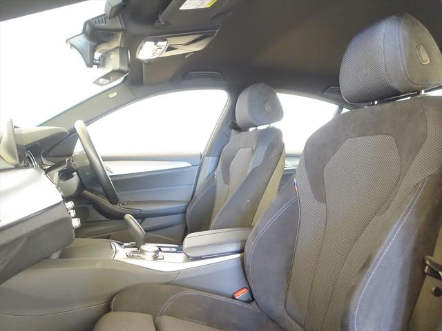 5シリーズ 523d xDrive Mスポーツ エディションジョイ+ パワーシート トランクスルー フロアマット コネクテッド機能 ナビ CD ミュージックサーバー 音楽プレーヤー接続 Bluetooth接続 TV DVD再生 ETC LEDヘッドライト バックモニター(18枚目)