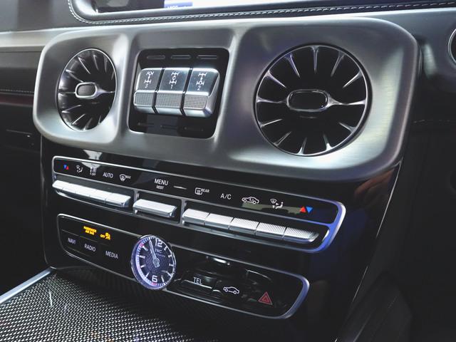 Gクラス G63 AMGレザーエクスクルーシブパッケージ AMGカーボンファイバーインテリアトリム シートヒーター シートエアコン パワーシート トランクスルー フロアマット コネクテッド機能 ナビ 音楽プレーヤー接続 Bluetooth接続 TV ETC(18枚目)