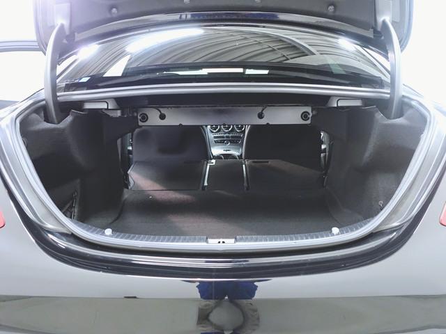 Cクラス C220 d アバンギャルド AMGライン ベーシックパッケージ シートヒーター パワーシート トランクスルー ナビ CD ミュージックサーバー 音楽プレーヤー接続 Bluetooth接続 TV DVD再生 ETC LEDヘッドライト(31枚目)