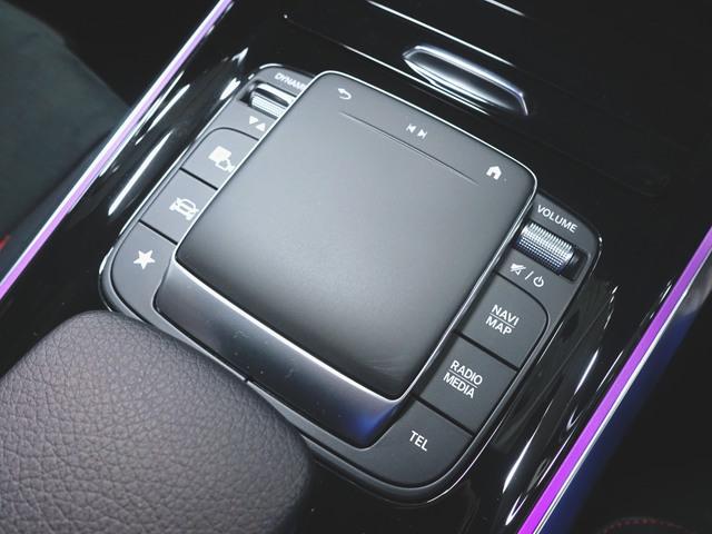 GLB GLB200 d AMGライン ナビゲーションパッケージ シートヒーター パワーシート 3列シート トランクスルー フロアマット コネクテッド機能 ナビ 音楽プレーヤー接続 Bluetooth接続 TV ETC LEDヘッドライト(20枚目)