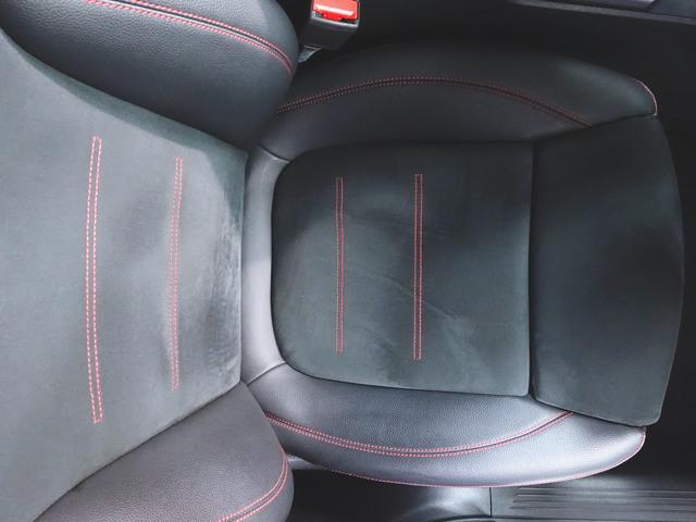 GLB GLB200 d AMGライン ナビゲーションパッケージ シートヒーター パワーシート 3列シート トランクスルー フロアマット コネクテッド機能 ナビ 音楽プレーヤー接続 Bluetooth接続 TV ETC LEDヘッドライト(26枚目)