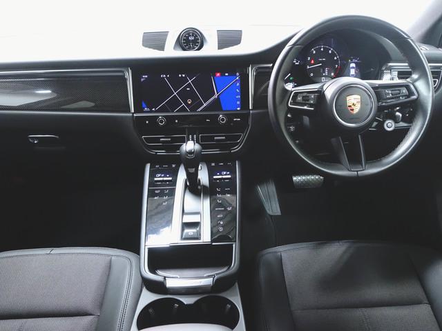 マカン マカン ベースグレード シートヒーター パワーシート トランクスルー フロアマット ナビ 音楽プレーヤー接続 Bluetooth接続 ETC LEDヘッドライト 電動リアゲート 全周囲カメラ フロントカメラ サイドカメラ(12枚目)